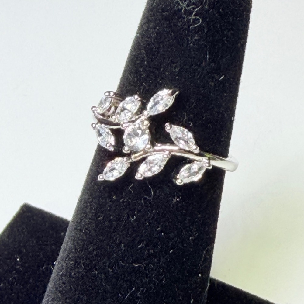 Fragrant Jewels Silver Tone Marquise CZ Leaf Vine Ring Size 6 Botanical Style